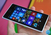 Nokia Lumia 730 a Lumia 735