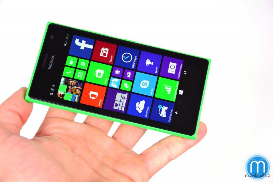 Nokia Lumia 735