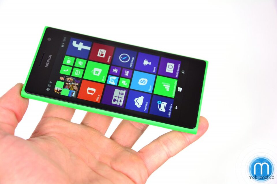 Nokia Lumia 735