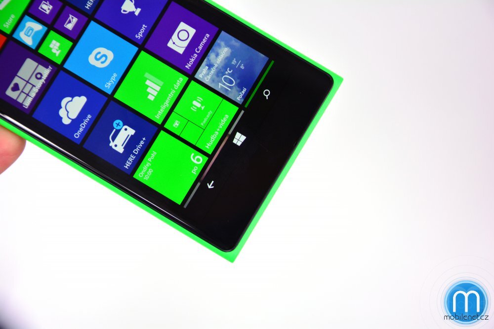 Nokia Lumia 735
