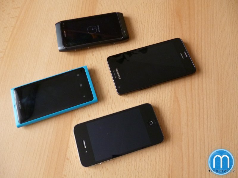 Nokia Lumia 800, iPhone 4S, Samsung Galaxy S II a Nokia N8