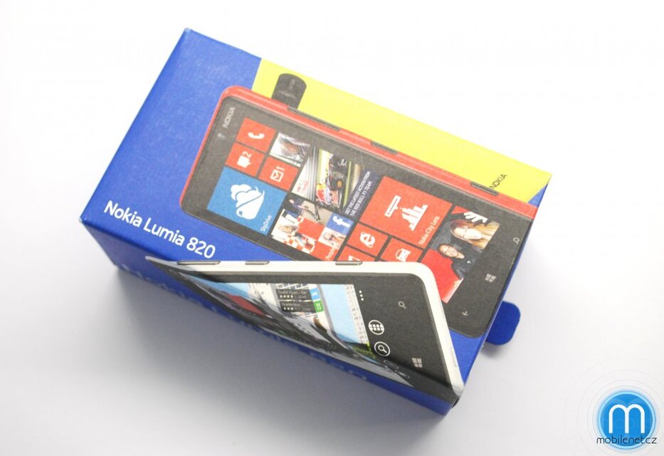 Nokia Lumia 820