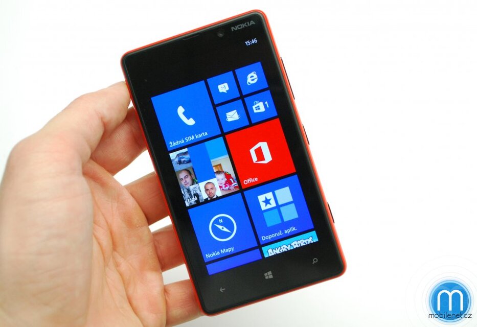 Nokia Lumia 820