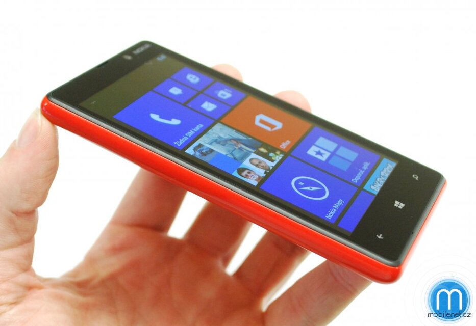 Nokia Lumia 820