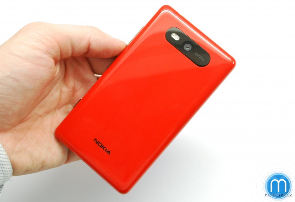 Nokia Lumia 820