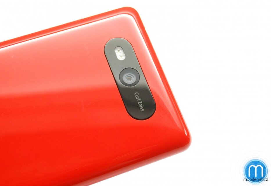 Nokia Lumia 820