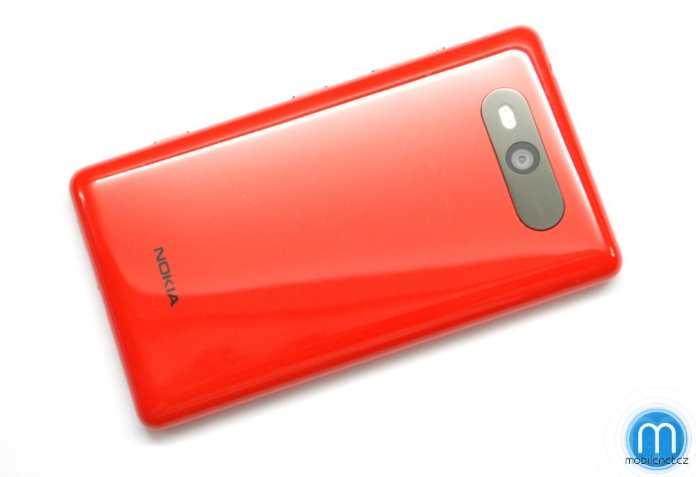 Nokia Lumia 820