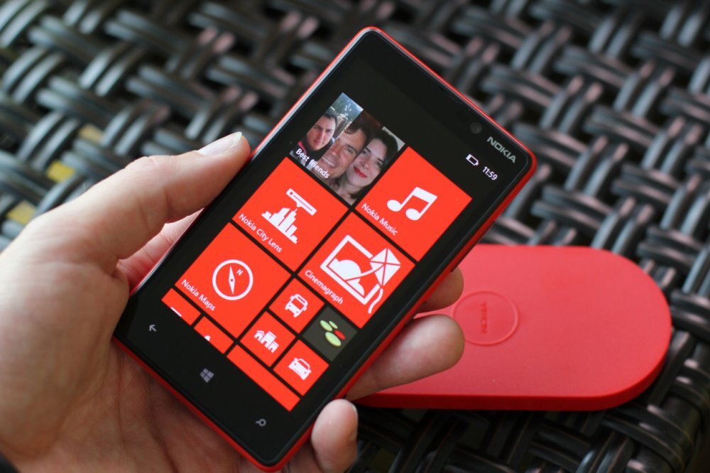 Nokia Lumia 820