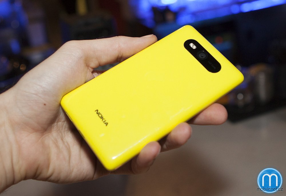 Nokia Lumia 820