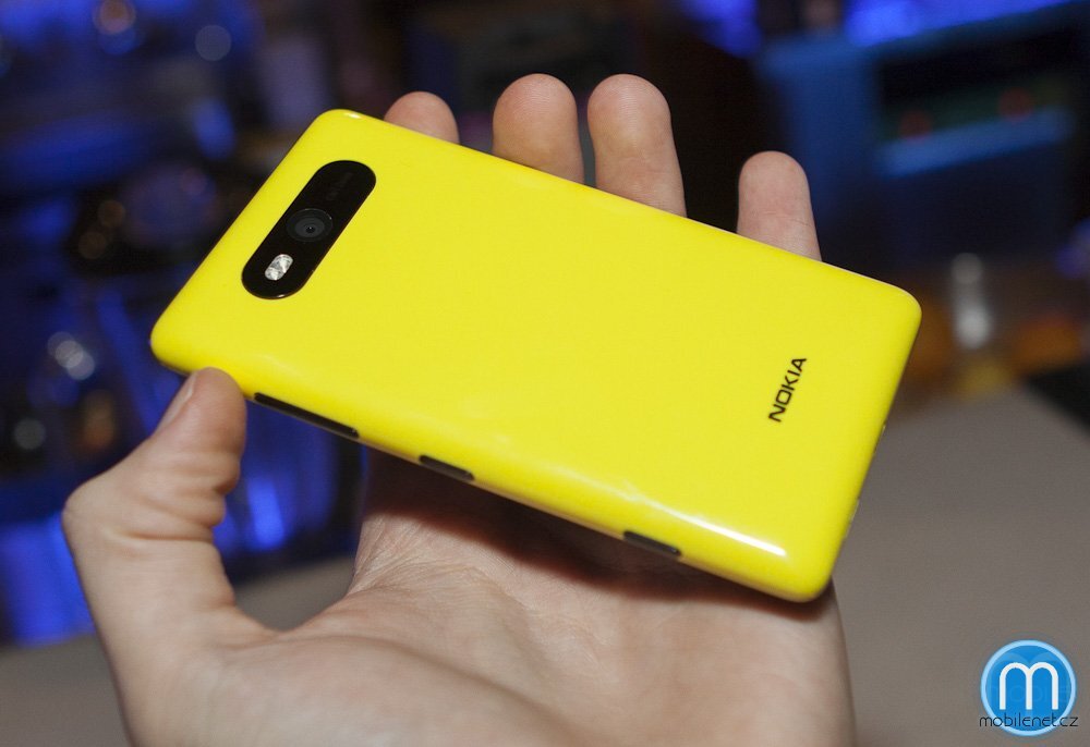 Nokia Lumia 820