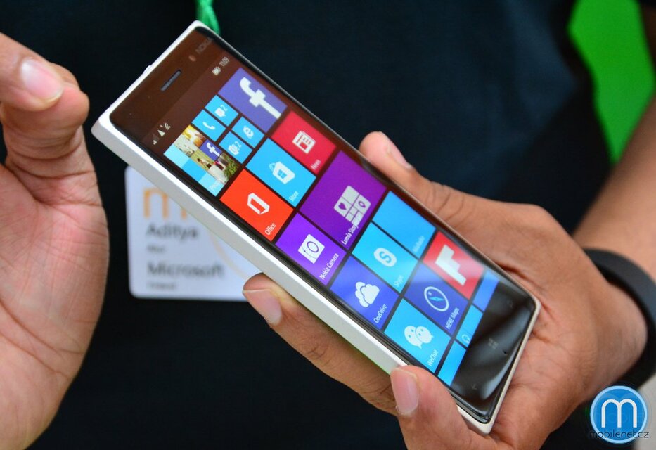 Nokia Lumia 830