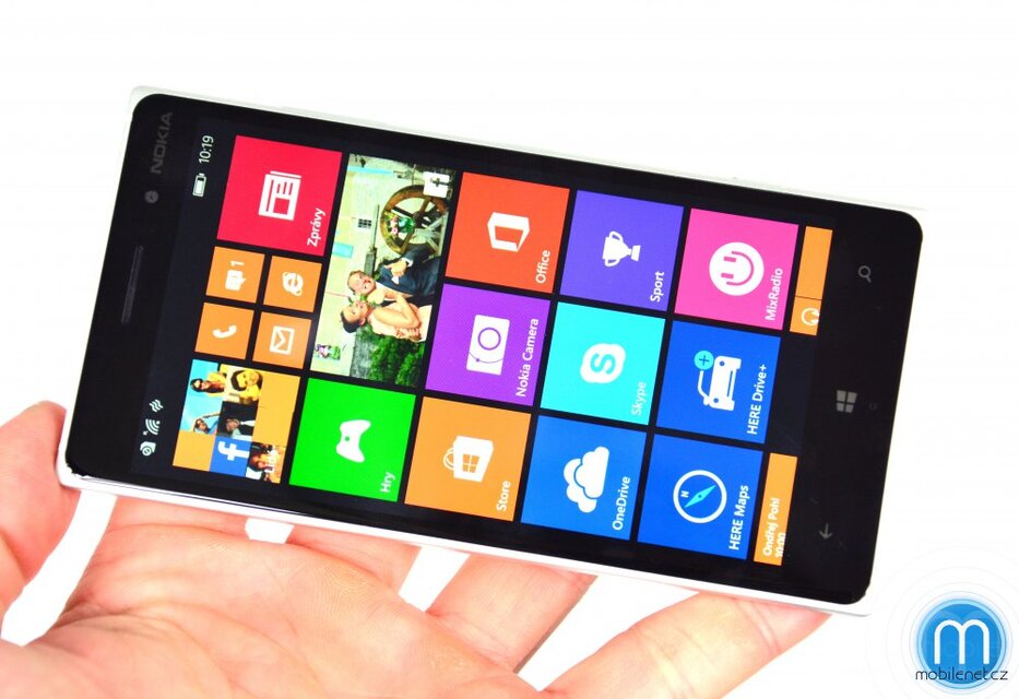Nokia Lumia 830