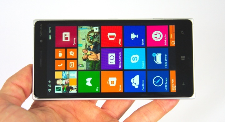 Nokia Lumia 830