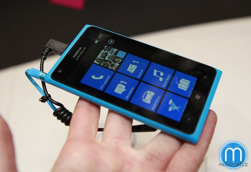Nokia Lumia 900