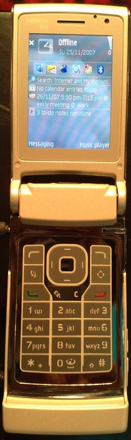 Nokia N76