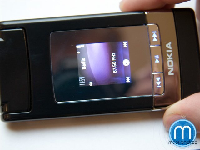 Nokia N76