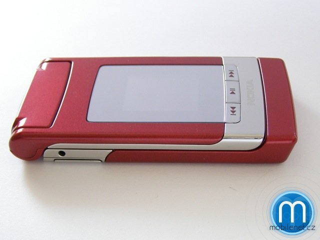 Nokia N76