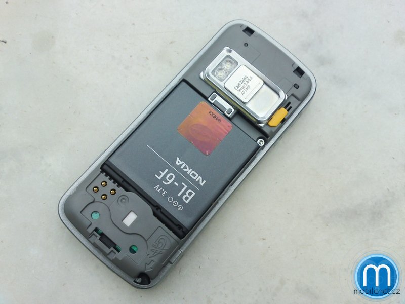 Nokia N79