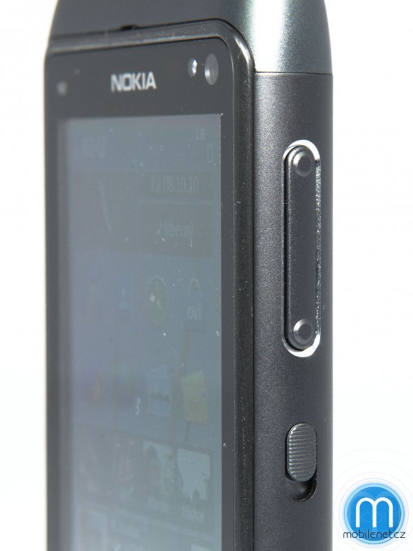 Nokia N8