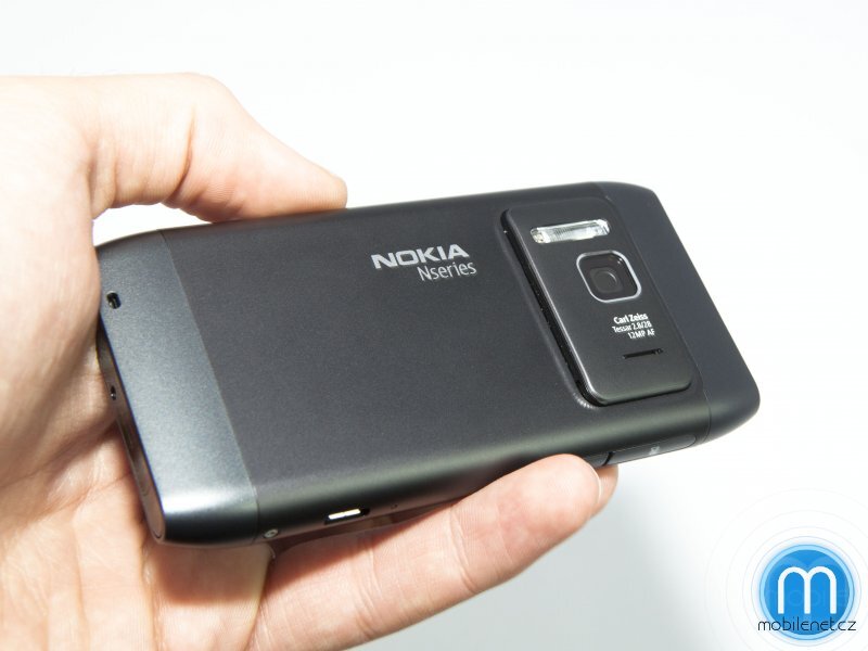 Nokia N8