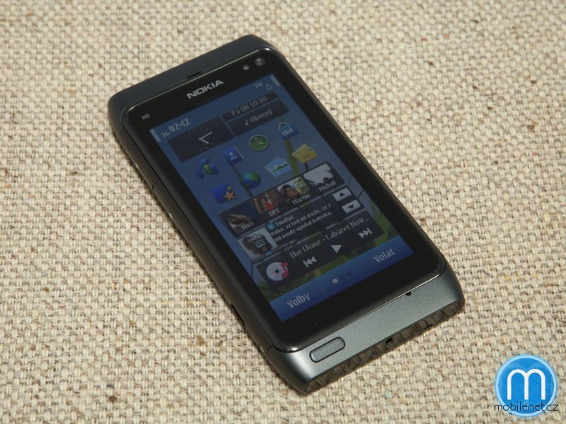 Nokia N8