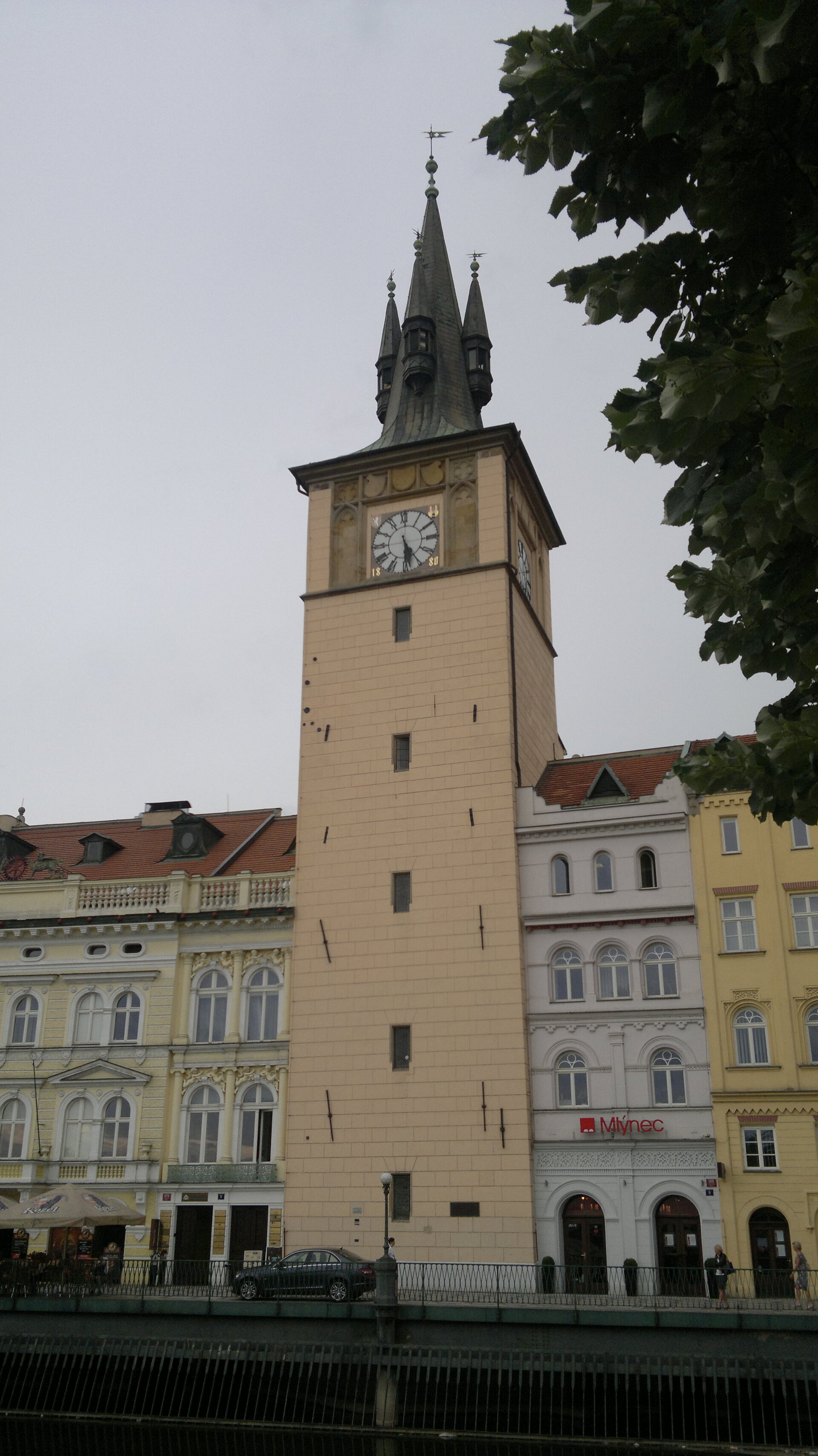 Nokia N8
