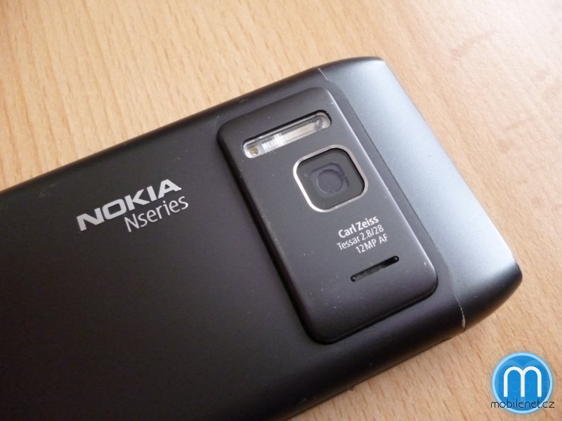Nokia N8