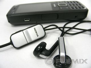 Nokia N82