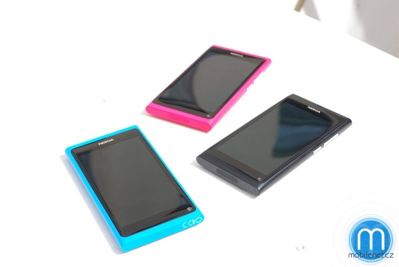 Nokia N9-00