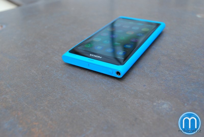 Nokia N9-00