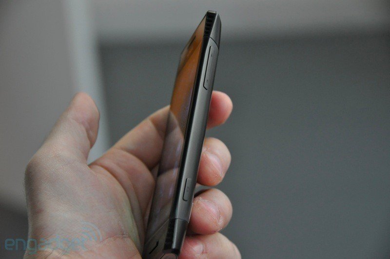 Nokia X7 - první živé fotografie