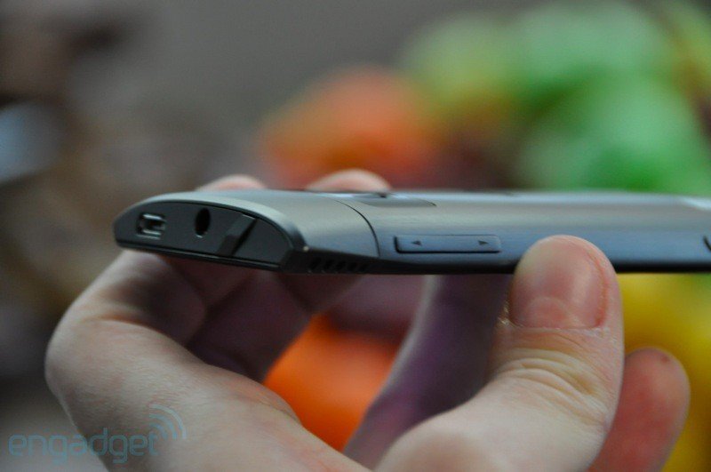 Nokia X7 - první živé fotografie