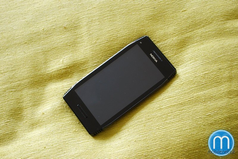 Nokia X7