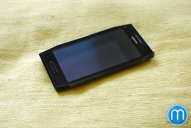 Nokia X7
