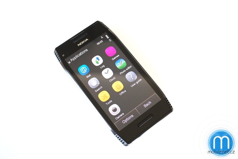 Nokia X7