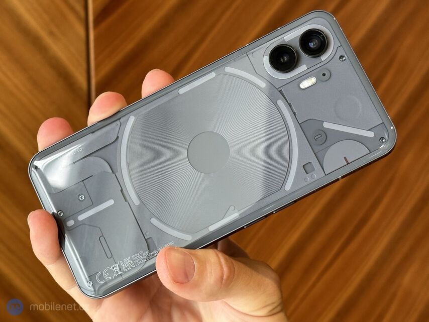 Nothing Phone (2)