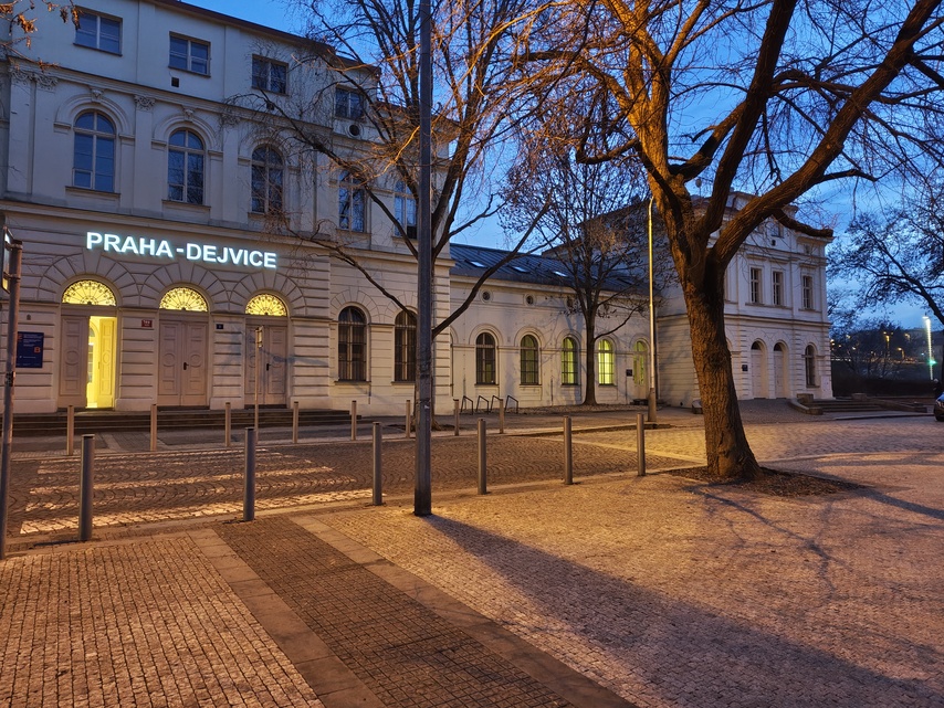 Nothing Phone (3a) Pro