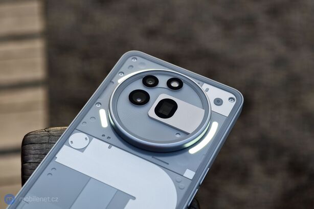 Nothing Phone (3a) Pro