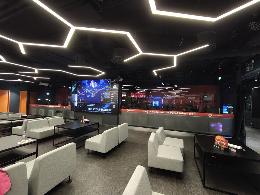 Nothing Phone (4a) Pro