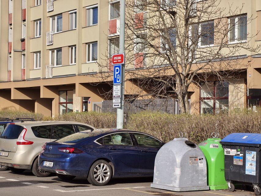 Nothing Phone (4a) Pro