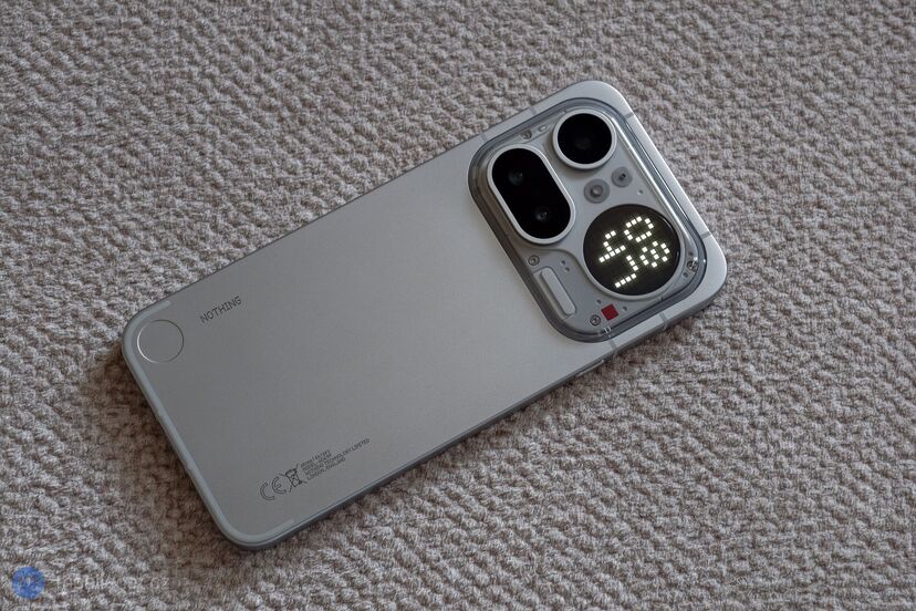 Nothing Phone (4a) Pro