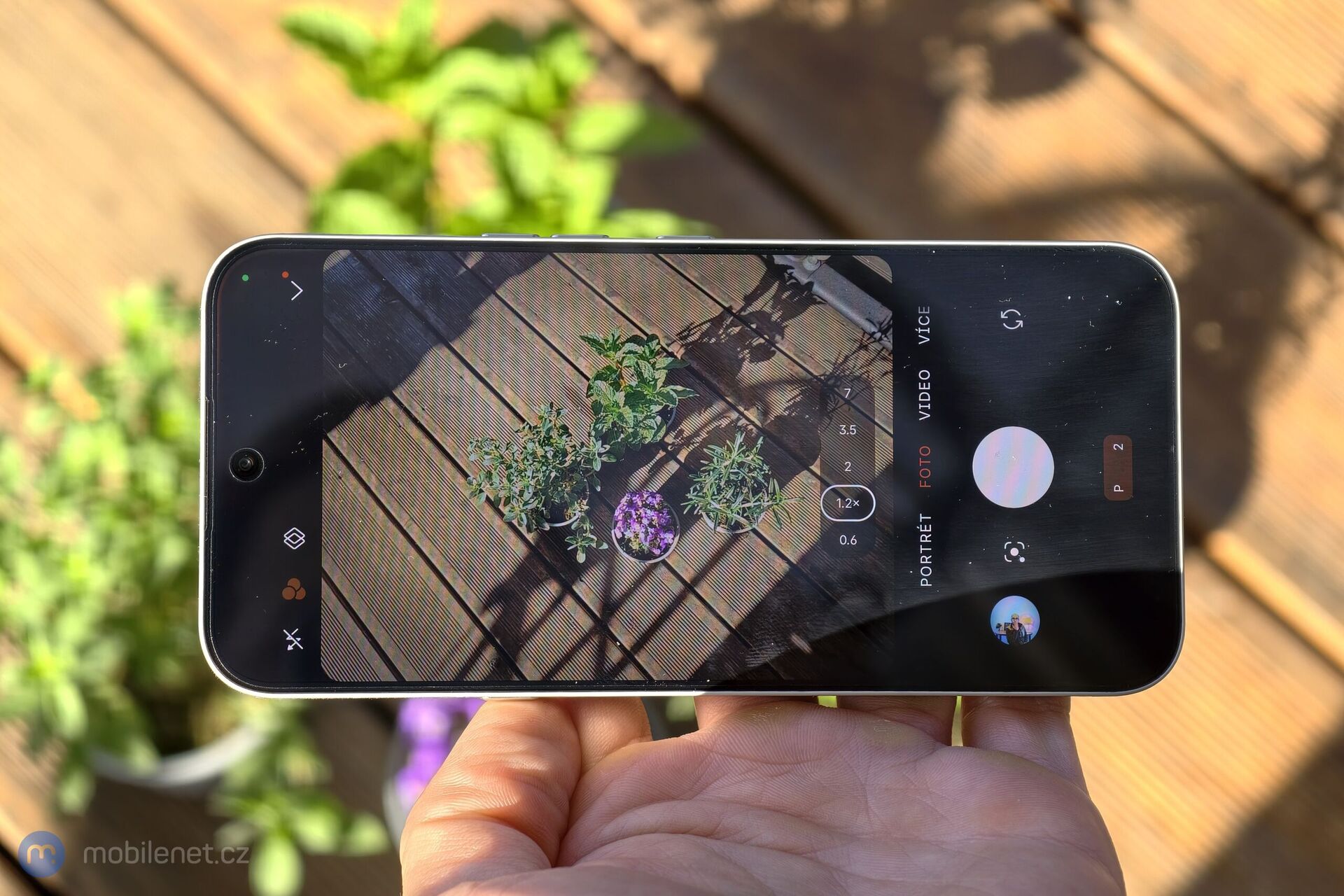 Nothing Phone (4a) Pro