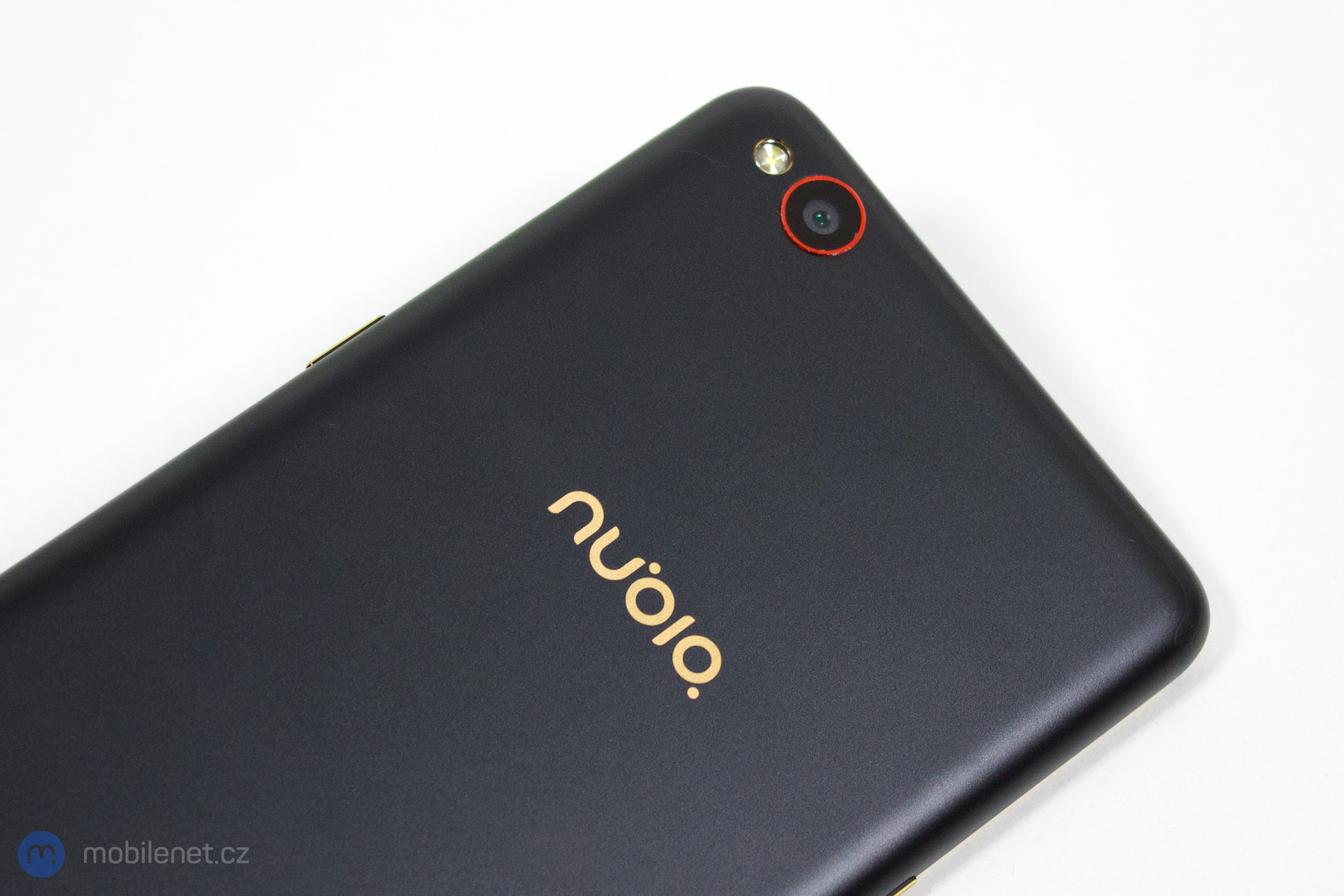 Nubia N2