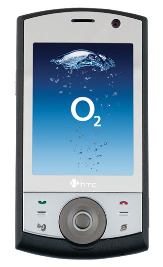 O2: nové telefony a slevy v únoru 2008