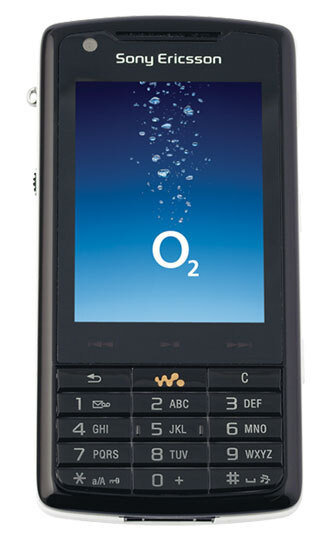 O2: nové telefony a slevy v únoru 2008