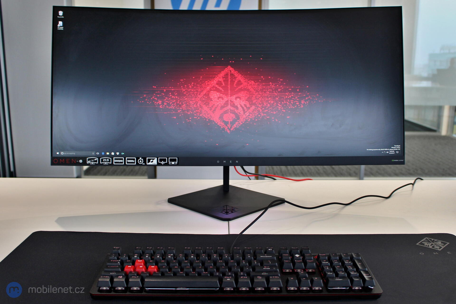 OMEN X 35