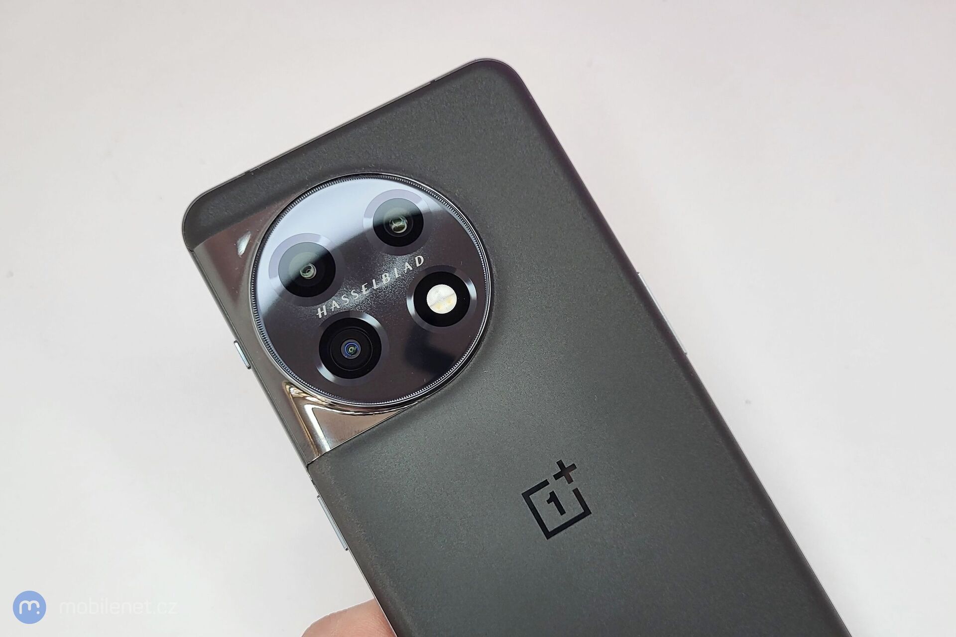 OnePlus 11