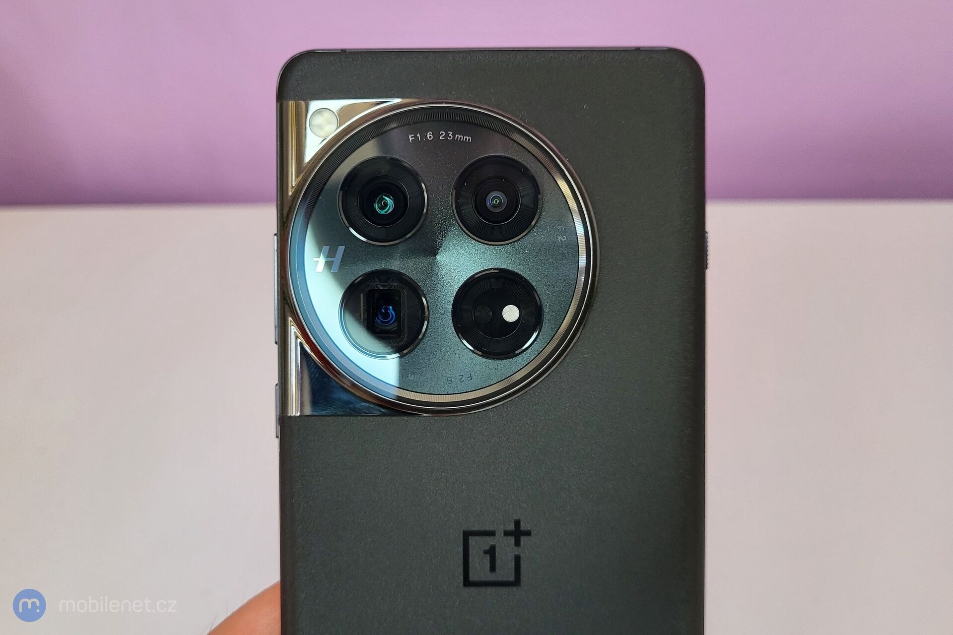 OnePlus 12