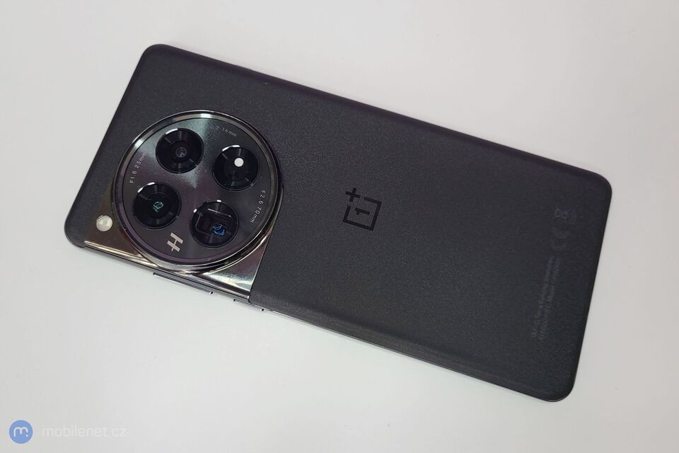 OnePlus 12