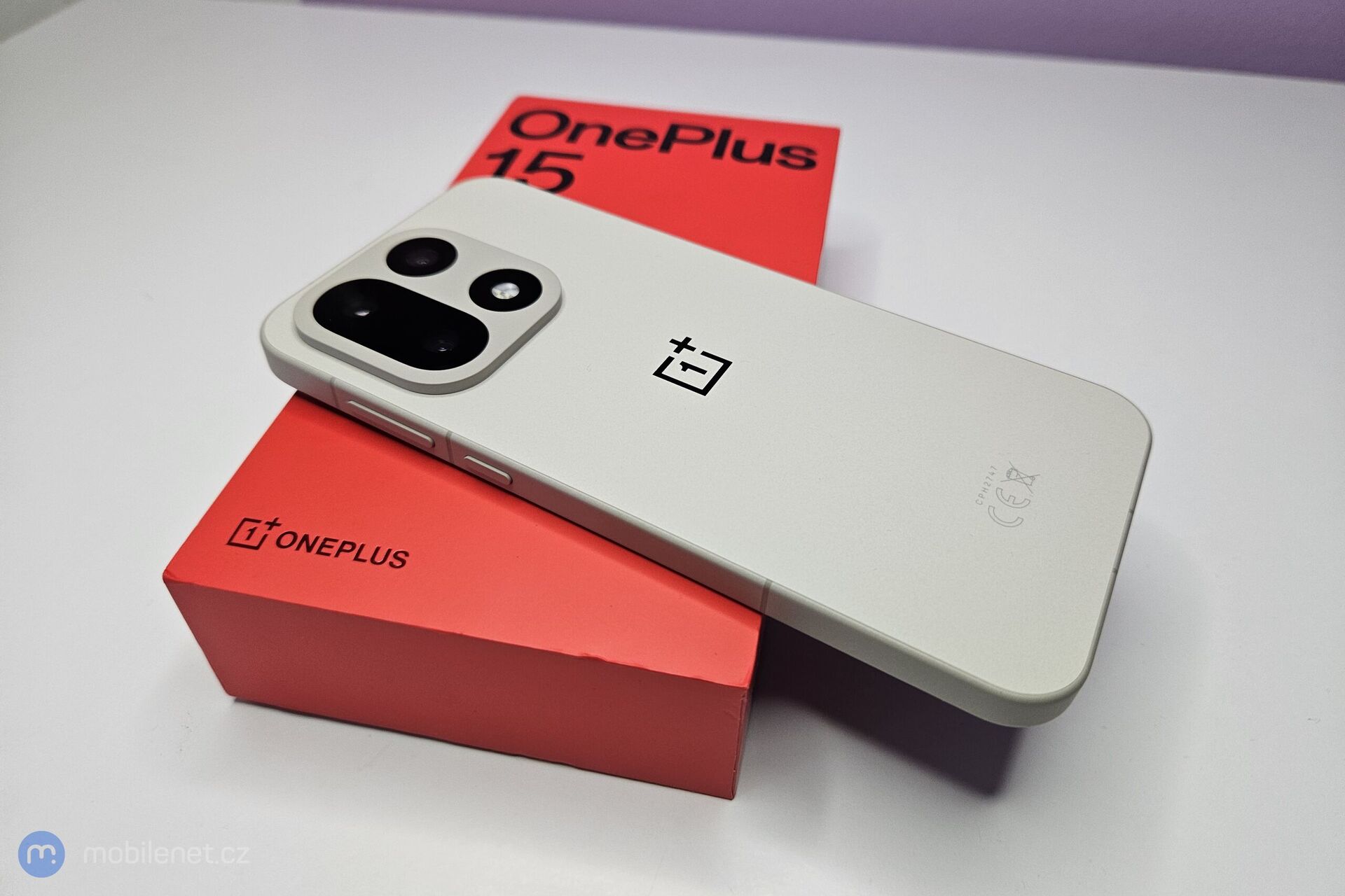 OnePlus 15